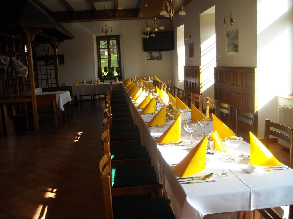 Hotel Excelent Rýmařov 외부 사진